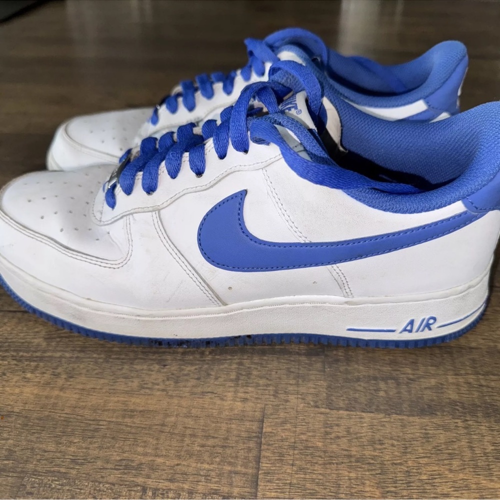 Nike Men's White and Blue Sneakers Nike Hardaway sz 9 Mens